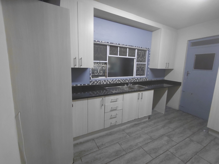 To Let 3 Bedroom Property for Rent in Humewood Eastern Cape